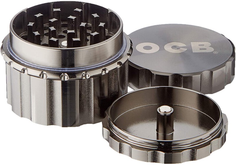 Grinder OCB rozłożony na części. Grinder OCB rozłożony na części.