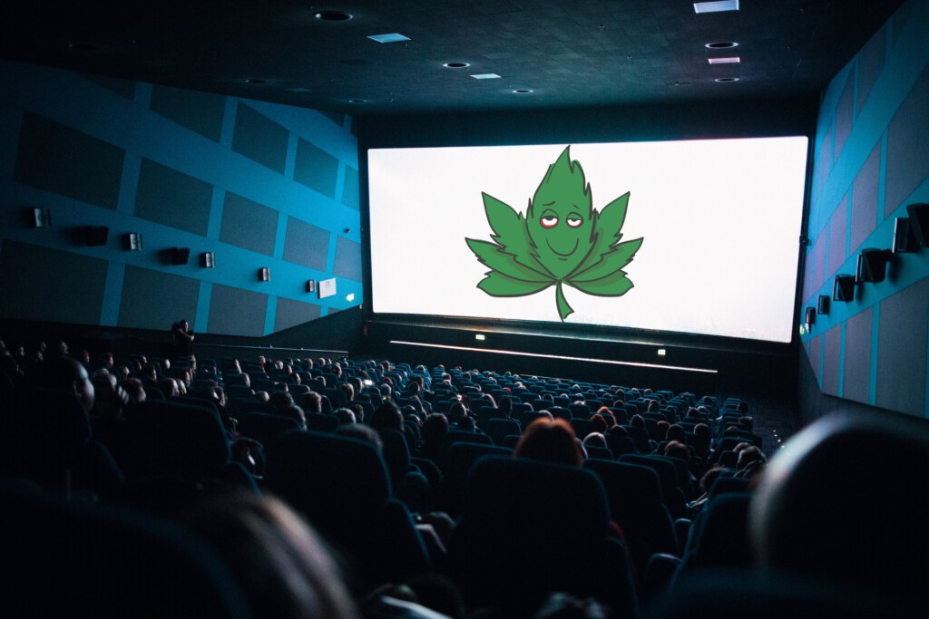 Sala kinowa, na ekranie zjarany liść marihuany